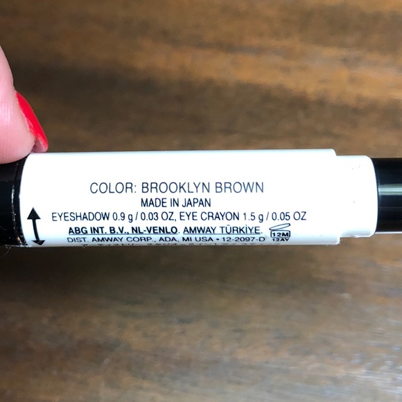 Artistry Studio 2 in 1 Eye Stick - Picture 4 of 4